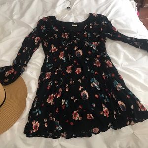 Hollister long sleeve sun dress